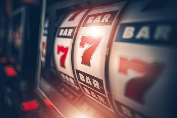 Live dealer roulette table with multilingual interface